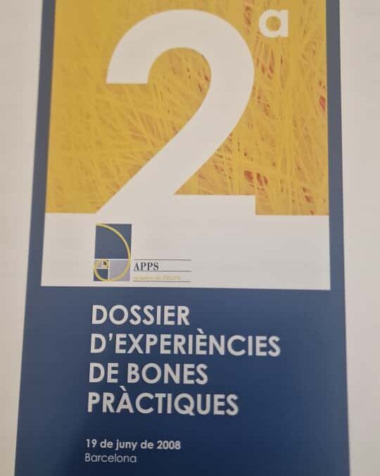DOSSIER D’EXPERIÈNCIES DE BONES PRÀCTIQUES by Fundació Projecte Aura